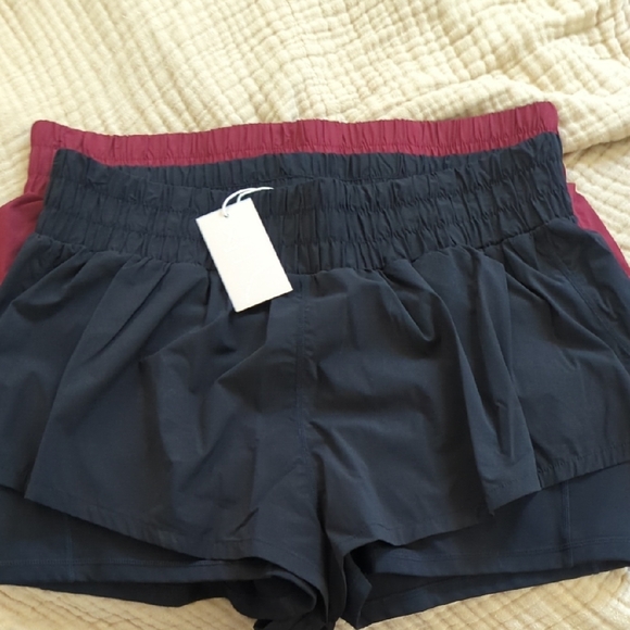 POPFLEX-DOUBLE DEAL- High Waist Athletic Shorts (Black & Ruby) - Picture 4 of 4